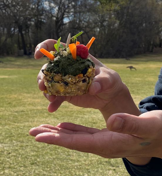 File:Cupcake Hand.jpg